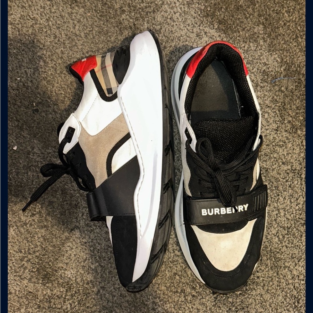 Burberry Red and Black Ramsey Trainers - Picture 3 of 4